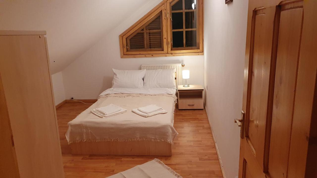 Panselutelor 6 Vilă Sinaia